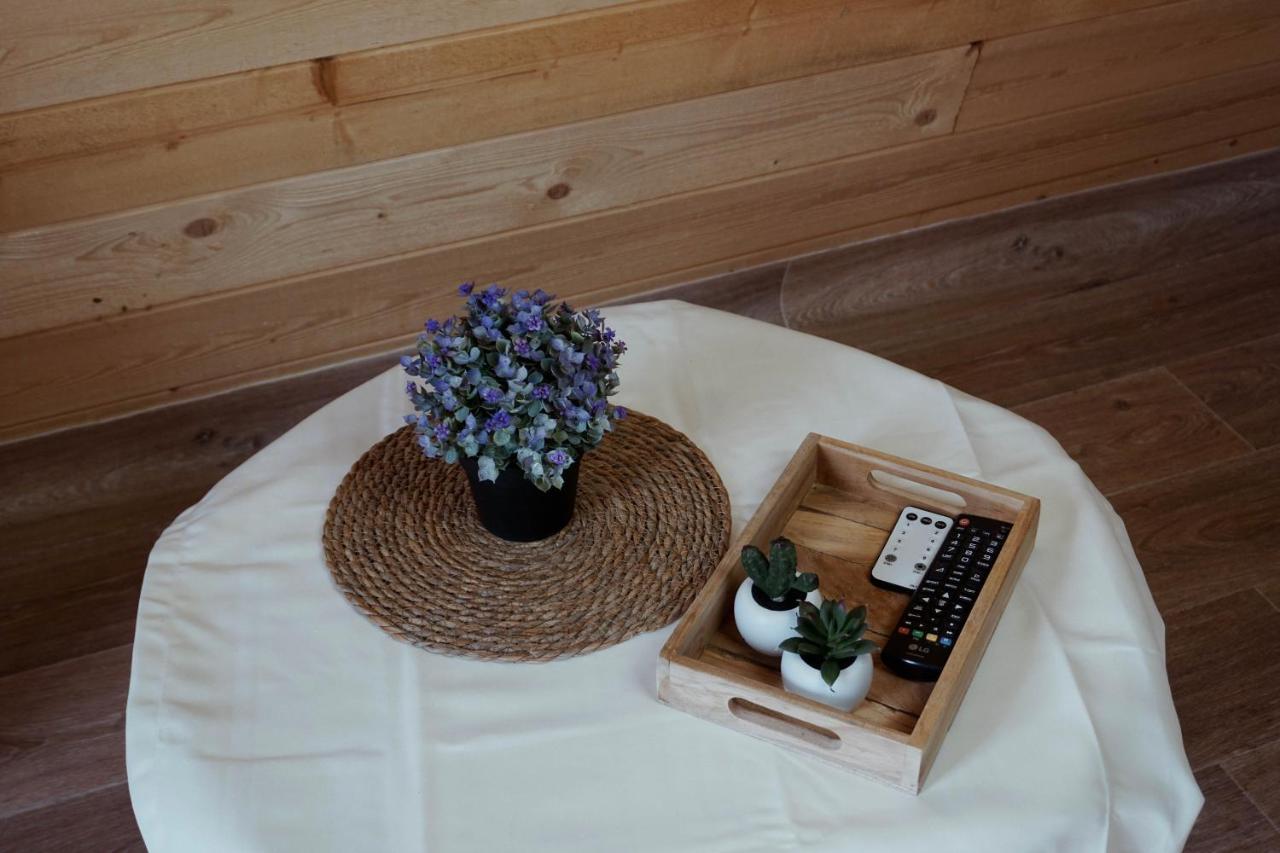 Le Chalet Tipi Avec Jacuzzi Et Jardin Troyes Kültér fotó