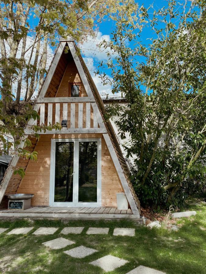 Le Chalet Tipi Avec Jacuzzi Et Jardin Troyes Kültér fotó